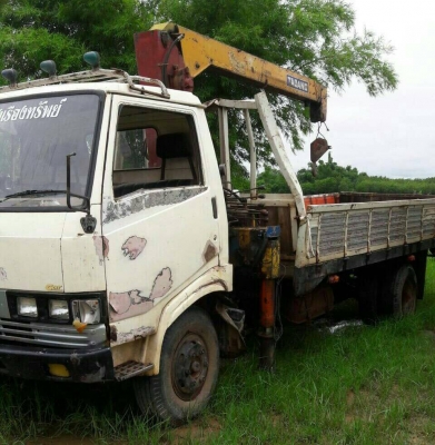 Hino KM779 ติดเครน 2.5 ตัน 295,000 บาท เครื่อง WO4D-117 แรง  คีสชีสวย เล่มทะเบียน (สกลนคร)