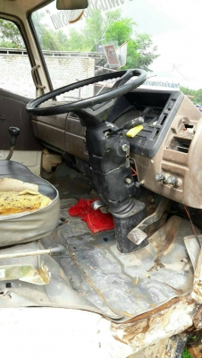 Hino KM779 ติดเครน 2.5 ตัน 295,000 บาท เครื่อง WO4D-117 แรง  คีสชีสวย เล่มทะเบียน (สกลนคร)