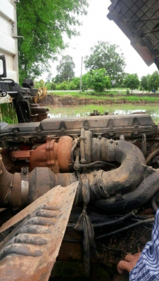 Hino MEGA 260 แรง 1,330,000 บาท  แม่ดั้ม -ลูก 2 คานดั้ม ปี 48 เครื่อง JO8C-Turbo 260 แรง หัวยาง ยางดี คัสชีสวย เล่มทะเบียน