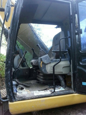 ขาย 2,250,000 CAT 320 D ทำงานน้อย 3,500 ชม รถสวยพร้อมใช้เอกสารเล่มทะเบียนพร้อมโอน(เหมือนรถใหม่) ขาย 2,250,000 CAT 320 D ทำงานน้อย 3,500 ชม รถสวยพร้อมใช้เอกสารเล่มทะเบียนพร้อมโอน(เหมือนรถใหม่)