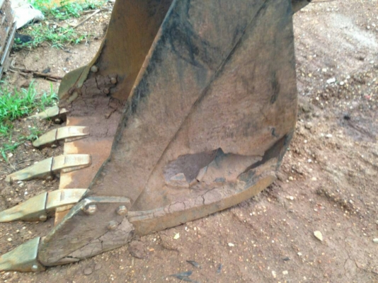 ขาย 1,100,000 KOBELCO sk 200-6 yn 09 เครื่องดี ปั้มแรง ไฟฟ้าครบ ช่วงล่างสวยเอกสารพร้อม