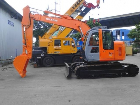 HITACHI รุ่น ZX 135 US นำเข้าญี่ปุ่นแท้ 100 \%