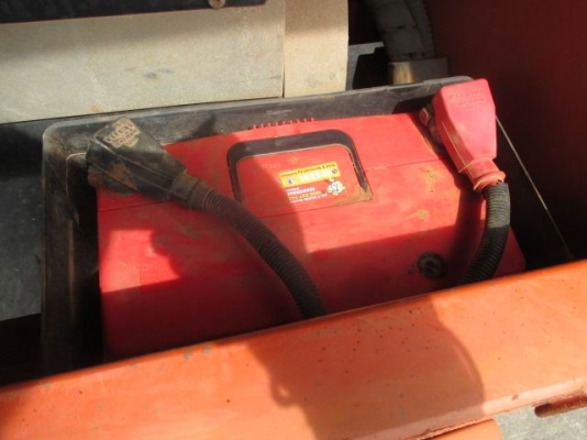 ขาย สปอร์ตไลท์ เคลื่อนที่ ยกเสาขึ้นลง พับเก็บได้ ระบบไฟฟ้า ไฮโดรลิค เก่านอก พร้อมใช้งาน ขาย สปอร์ตไลท์ เคลื่อนที่ ยกเสาขึ้นลง พับเก็บได้ ระบบไฟฟ้า ไฮโดรลิค เก่านอก พร้อมใช้งาน