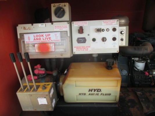 ขาย สปอร์ตไลท์ เคลื่อนที่ ยกเสาขึ้นลง พับเก็บได้ ระบบไฟฟ้า ไฮโดรลิค เก่านอก พร้อมใช้งาน ขาย สปอร์ตไลท์ เคลื่อนที่ ยกเสาขึ้นลง พับเก็บได้ ระบบไฟฟ้า ไฮโดรลิค เก่านอก พร้อมใช้งาน