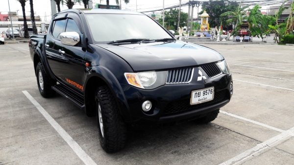 MITSUBISHI TRITON DOUBLECAB 3.2 GLS 4WD เกียร์ออโต้ ปี 05