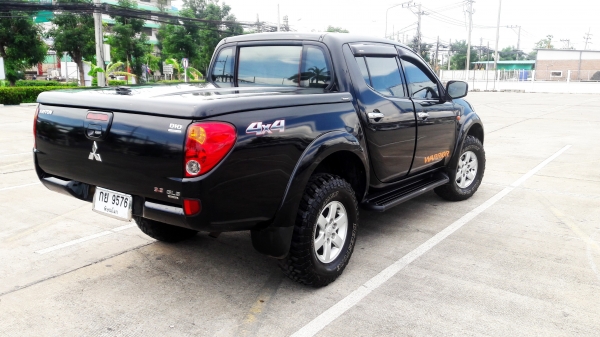 MITSUBISHI TRITON DOUBLECAB 3.2 GLS 4WD เกียร์ออโต้ ปี 05 MITSUBISHI TRITON DOUBLECAB 3.2 GLS 4WD เกียร์ออโต้ ปี 05