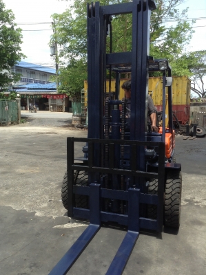 +++ ขายโฟล์คลิฟท์ TOYOTA 5FD25 ขนาด 2.5 ตัน เครื่องยนต์ดีเซล เสาพิเศษ 6 เมตร 3 ท่อน เกียร์ธรรมดา ยางตัน ล้อหน้าคู่ +++ ขายโฟล์คลิฟท์ TOYOTA 5FD25 ขนาด 2.5 ตัน เครื่องยนต์ดีเซล เสาพิเศษ 6 เมตร 3 ท่อน เกียร์ธรรมดา ยางตัน ล้อหน้าคู่