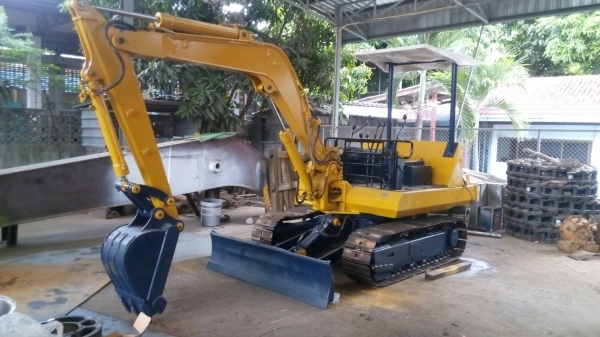 ขายรถแมคโค PC-30-5 เช็คใหม่หมดรถพร้อมใช้ โซ่อัดบุ้ชใหม่ปํ้มใหม่หม้อนํ้าใหม่บุ้งกี่ใหม่ สป๋อกเก็ตใหม่ ซีลกะบอกเปลี่ยนใหม่