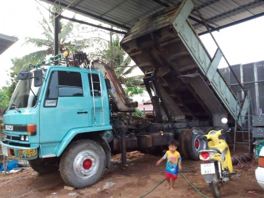 ขายรถ10ล้อ ดั้ม2เพลา ร็อกกี้195แรง แคชซีFVZ พาวเวอร์ เบรกจิฟฟี่ ภายในสวย แอร์เย็น เอกสารพร้อมโอน ราคา630,000 สนใจโทร 090-8588220คุณนะ 093-3258446คุณบิว หรือเข้าดูสินค้าอื่นๆได้ที่ www.narong2truck.com หรือ www.truck.in.th/498 หรือเพจFacebook ณรงค์ ซื้อขาย