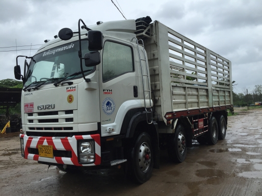 ขาย12ล้อisuzu360 จากโรงงาน ยาว7.50เมตร รถปี2557