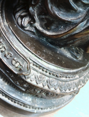 หลวงพ่อคูณ ปุริสุทโธ ตอกโค๊ตเก่า 690 เนื้อทองเหลืองหนักๆ ฐาน 5นิ้ว พระบ้านพระแท้