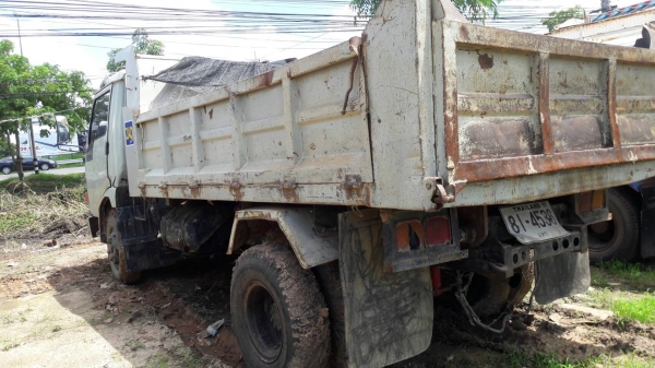 ขาย375000บาท6ล้อดั้มFBชุปเปอร์เสี่ย120แรงห้างแท้ปี38 ดั้ม5คิวFหน้า-หลังรถพร้อมใช้งาน เล่มพร้อมโอน