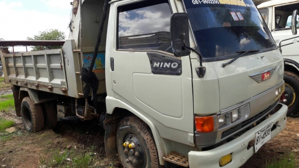 ขาย375000บาท6ล้อดั้มFBชุปเปอร์เสี่ย120แรงห้างแท้ปี38 ดั้ม5คิวFหน้า-หลังรถพร้อมใช้งาน เล่มพร้อมโอน