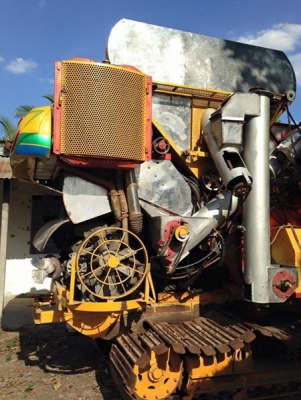 ขาย เกษตรพัฒนา ไวไฟจอมพลัง  เครื่อง นิสสัน MD92 ตัวเดิน 10ht  ปั้ม อิตัน 22PV โซ่ 45 ข้อ ข้อหนาบูชไม่แตก  แทร็คหนาสวย ราคา 425,000 091-0206555 อยู่ศรีสะเกษ