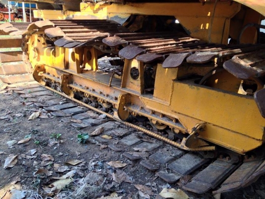 ขาย เกษตรพัฒนา ไวไฟจอมพลัง  เครื่อง นิสสัน MD92 ตัวเดิน 10ht  ปั้ม อิตัน 22PV โซ่ 45 ข้อ ข้อหนาบูชไม่แตก  แทร็คหนาสวย ราคา 425,000 091-0206555 อยู่ศรีสะเกษ