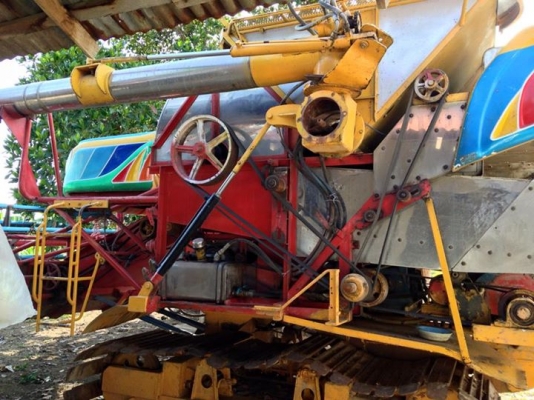 ขาย เกษตรพัฒนา ไวไฟจอมพลัง  เครื่อง นิสสัน MD92 ตัวเดิน 10ht  ปั้ม อิตัน 22PV โซ่ 45 ข้อ ข้อหนาบูชไม่แตก  แทร็คหนาสวย ราคา 425,000 091-0206555 อยู่ศรีสะเกษ