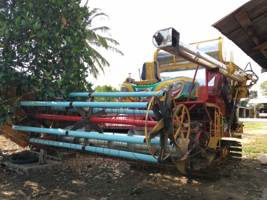 ขาย เกษตรพัฒนา ไวไฟจอมพลัง  เครื่อง นิสสัน MD92 ตัวเดิน 10ht  ปั้ม อิตัน 22PV โซ่ 45 ข้อ ข้อหนาบูชไม่แตก  แทร็คหนาสวย ราคา 425,000 091-0206555 อยู่ศรีสะเกษ