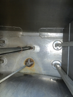 ขายครับถังน้ำมันอลูมิเนียม เก่าจากญี่ปุ่น ยกใส่6ล้อ สิบล้อได้ 18000ลิตร 6 ช่อง