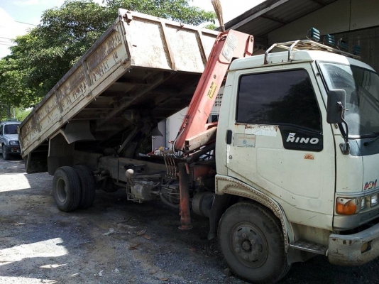 ขายรถ6ล้อ ดั้มFC120แรง ติดเครน3ตัน เครื่องWO4D แคชซีFC2W ปี39 สภาพพร้อมใช้งาน เอกสารพร้อมโอน ราคา480,000 สนใจโทร 090-8588220คุณนะ 093-3258446คุณบิว หรือเข้าดูสินค้าอื่นๆได้ที่ www.narong2truck.com หรือ www.truck.in.th/498 หรือเพจFacebook ณรงค์ ซื้อขายรถมื