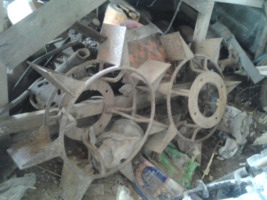 ล้อเหล็กสภาพเก่าเก็บไม่เคยใช้งาน