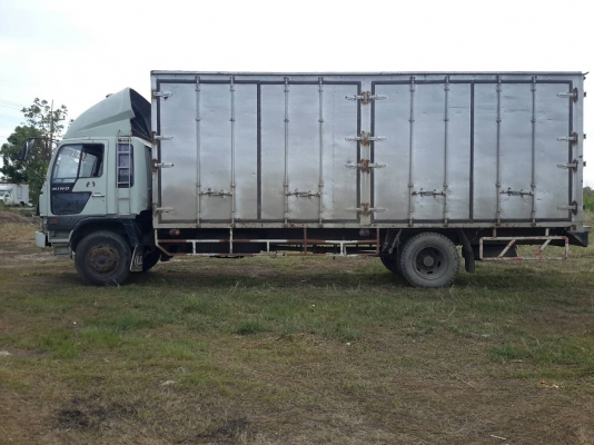 ขายรถบรรทุก 6 ล้อ Hino 195 แรง พร้อมใช้งาน ขายรถบรรทุก 6 ล้อ Hino 195 แรง พร้อมใช้งาน