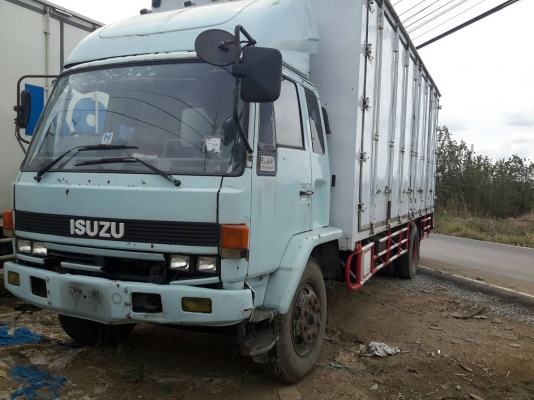ขายรถบรรทุก 6 ล้อ ISUZU 195 แรง พร้อมใช้งาน