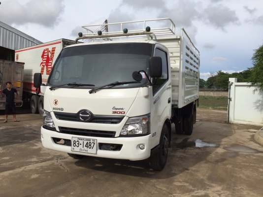 ขาย HINO XZU 710 สภาพสวย พร้อมกระบะดั้ม