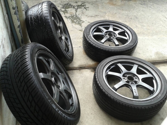 ขอบ17นิ้ว4รู100 พร้อมยาง สวยๆ 4 ล้อ ราคา 6900 บาท