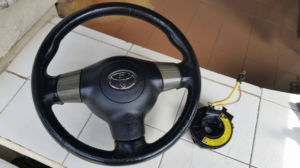 พวงมาลัย Toyota ตัวนอกเก่าญี่ปุ่น  ใส่ได้ทั้งรถมี Airbag และไม่มี Airbag