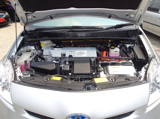 TOYOTA PRIUS 1.8 HYBIRD เกียร์AT ปี 2014 โทร 062-991-6649 ดาวออโต้เบสท์