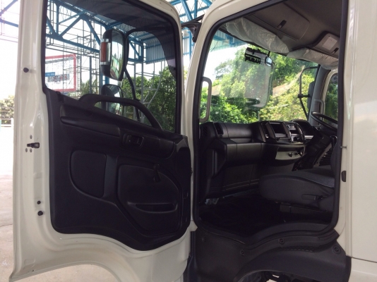 ขายรถบรรทุกหกล้อ HINO FC9J เครื่อง 175 แรง ปี 57 ช่วงยาว 6.50 เมตร ไมค์แท้ 40,000