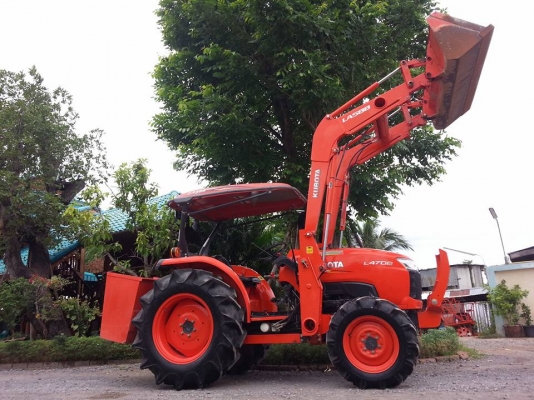 คูโบต้า L4708 4 WD พร้อมปุ้งกี๋ตักตราช้าง ทำงาน 313 ชั่วโมง..จดทะเบียน ก.ย.2556