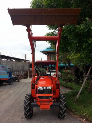 คูโบต้า L4708 4 WD พร้อมปุ้งกี๋ตักตราช้าง ทำงาน 313 ชั่วโมง..จดทะเบียน ก.ย.2556