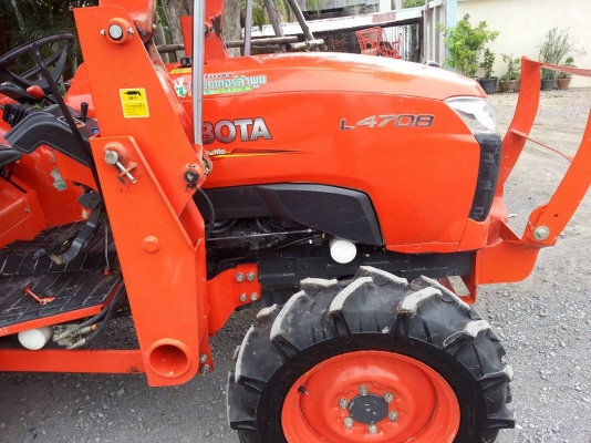 คูโบต้า L4708 4 WD พร้อมปุ้งกี๋ตักตราช้าง ทำงาน 313 ชั่วโมง..จดทะเบียน ก.ย.2556