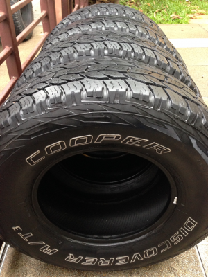 ยาง All Cooper AT3 เบอร์ 265 75 16 กลางปี13 ดอกเต็ม ใช้กันยาว ราคาไม่แพง