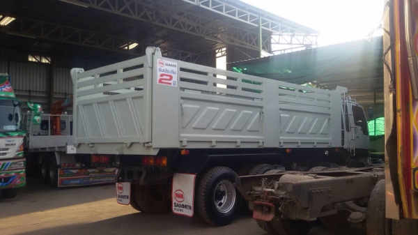 ขายรถบรรทุกดัมพ์ HINO 1M เครื่องเดิม 220 แรง เกียร์เดิม ปี 37 กระบะดัมพ์สามมิตร ทะเบียนพร้อม