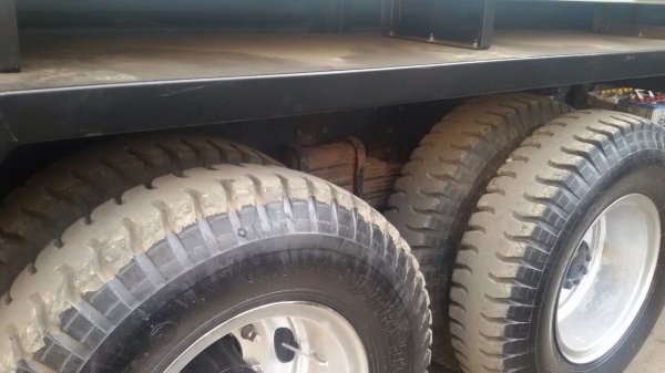 ขายรถบรรทุกดัมพ์ HINO 1M เครื่องเดิม 220 แรง เกียร์เดิม ปี 37 กระบะดัมพ์สามมิตร ทะเบียนพร้อม