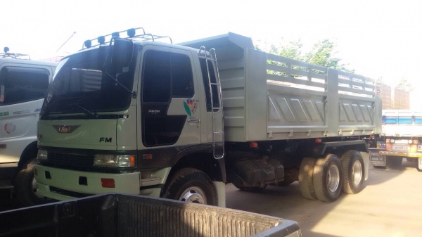 ขายรถบรรทุกดัมพ์ HINO 1M เครื่องเดิม 220 แรง เกียร์เดิม ปี 37 กระบะดัมพ์สามมิตร ทะเบียนพร้อม