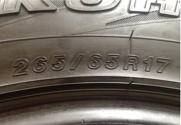 ยาง Yokohama 265 65 17 ปี14 ดอกเต็ม ราคาไม่แพง