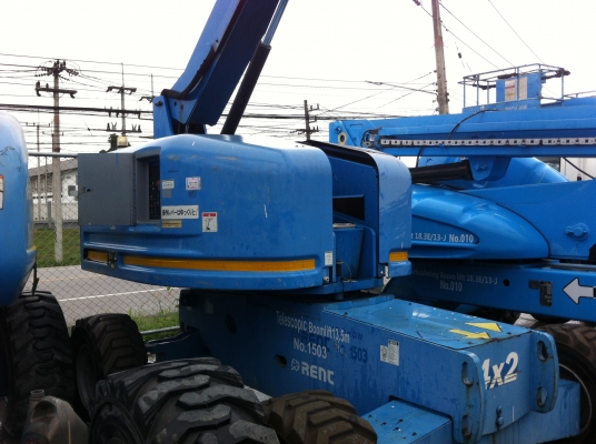 ขายรถกระเช้า ยี่ห้อจีนี่ ยก 13.50 เมตร เครื่องยนต์ดีเชลดอยท์