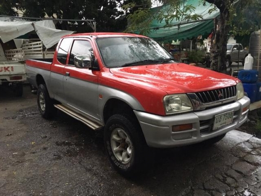 มิตซูบิชิ แค็ป 4x4 ปี 01 เครื่อง 2800 รุ่นท็อป abs airbag