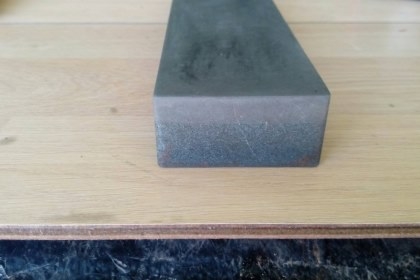 ขายหินลับมีดตราคนป่า Made in England.รุ่นเก่ามาก โครตเก่า