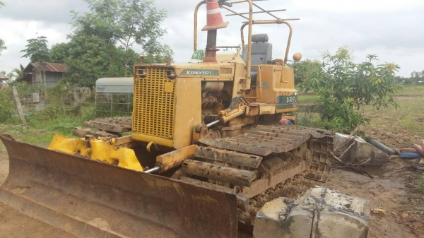 ขายรถแทรคเตอร์ D31-16 ตีนเป็ด ขายรถแทรคเตอร์ D31-16 ตีนเป็ด