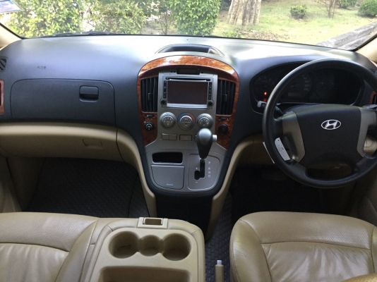 Hyundai H-1 Deluxe 2010 ตัวท๊อปสุด 11ที่นั่ง ดีเซล เกียร์ออโต้ สีดำสีเดิมทุกชิ้นไม่เคยชนไม่เคยทำสีมาดูได้ ไมล์1แสนใส่ล้อ18 ยางใหม่แบตใหม่ใช้บุ๊คเซอร์วิส ไม่มีชนพาช่างมาดูได้ ราคา690,000บาท สนใจติดต่อ tel , id line 0816383886 Hyundai H-1 Deluxe 2010 ตัวท๊อปสุด 11ที่นั่ง ดีเซล เกียร์ออโต้ สีดำสีเดิมทุกชิ้นไม่เคยชนไม่เคยทำสีมาดูได้ ไมล์1แสนใส่ล้อ18 ยางใหม่แบตใหม่ใช้บุ๊คเซอร์วิส ไม่มีชนพาช่างมาดูได้ ราคา690,000บาท สนใจติดต่อ tel , id line 0816383886