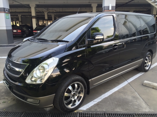 Hyundai H-1 Deluxe 2010 ตัวท๊อปสุด 11ที่นั่ง ดีเซล เกียร์ออโต้ สีดำสีเดิมทุกชิ้นไม่เคยชนไม่เคยทำสีมาดูได้ ไมล์1แสนใส่ล้อ18 ยางใหม่แบตใหม่ใช้บุ๊คเซอร์วิส ไม่มีชนพาช่างมาดูได้ ราคา690,000บาท สนใจติดต่อ tel , id line 0816383886 Hyundai H-1 Deluxe 2010 ตัวท๊อปสุด 11ที่นั่ง ดีเซล เกียร์ออโต้ สีดำสีเดิมทุกชิ้นไม่เคยชนไม่เคยทำสีมาดูได้ ไมล์1แสนใส่ล้อ18 ยางใหม่แบตใหม่ใช้บุ๊คเซอร์วิส ไม่มีชนพาช่างมาดูได้ ราคา690,000บาท สนใจติดต่อ tel , id line 0816383886