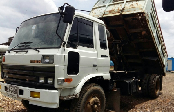 หกล้อ นิสัน UD CPA89G FE-6-183แรง ดั้มสามมิต ช่วงล่างใหญ่ ยาง900 สภาพดีสวยพร้อมใช้ ทะเบียนพร้อมโน ราคาเบาๆ 395,000บ