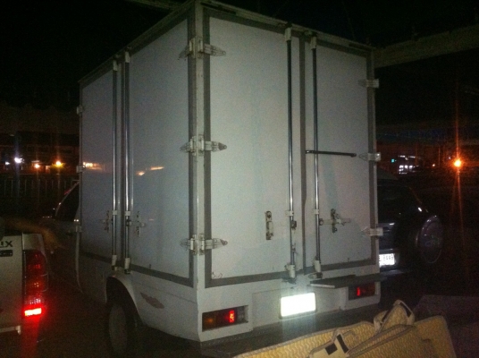 รถกระบะช่วงยาวตู้แห้ง