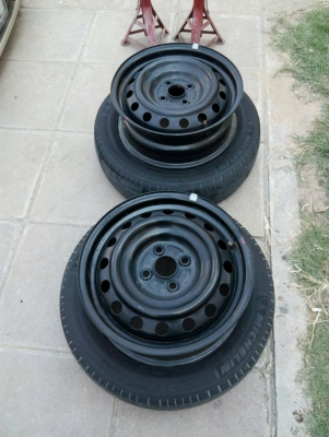 ขายล้อกะทะ ขอบ15 พร้อมยาง มี 2 ล้อ tel.081-4273941 ขายล้อกะทะ ขอบ15 พร้อมยาง มี 2 ล้อ tel.081-4273941