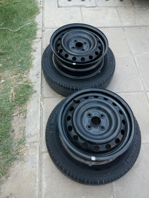 ขายล้อกะทะ ขอบ15 พร้อมยาง มี 2 ล้อ tel.081-4273941 ขายล้อกะทะ ขอบ15 พร้อมยาง มี 2 ล้อ tel.081-4273941