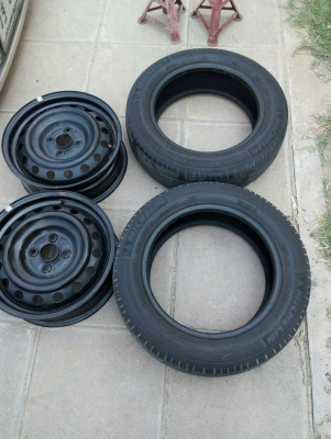 ขายล้อกะทะ ขอบ15 พร้อมยาง มี 2 ล้อ tel.081-4273941 ขายล้อกะทะ ขอบ15 พร้อมยาง มี 2 ล้อ tel.081-4273941